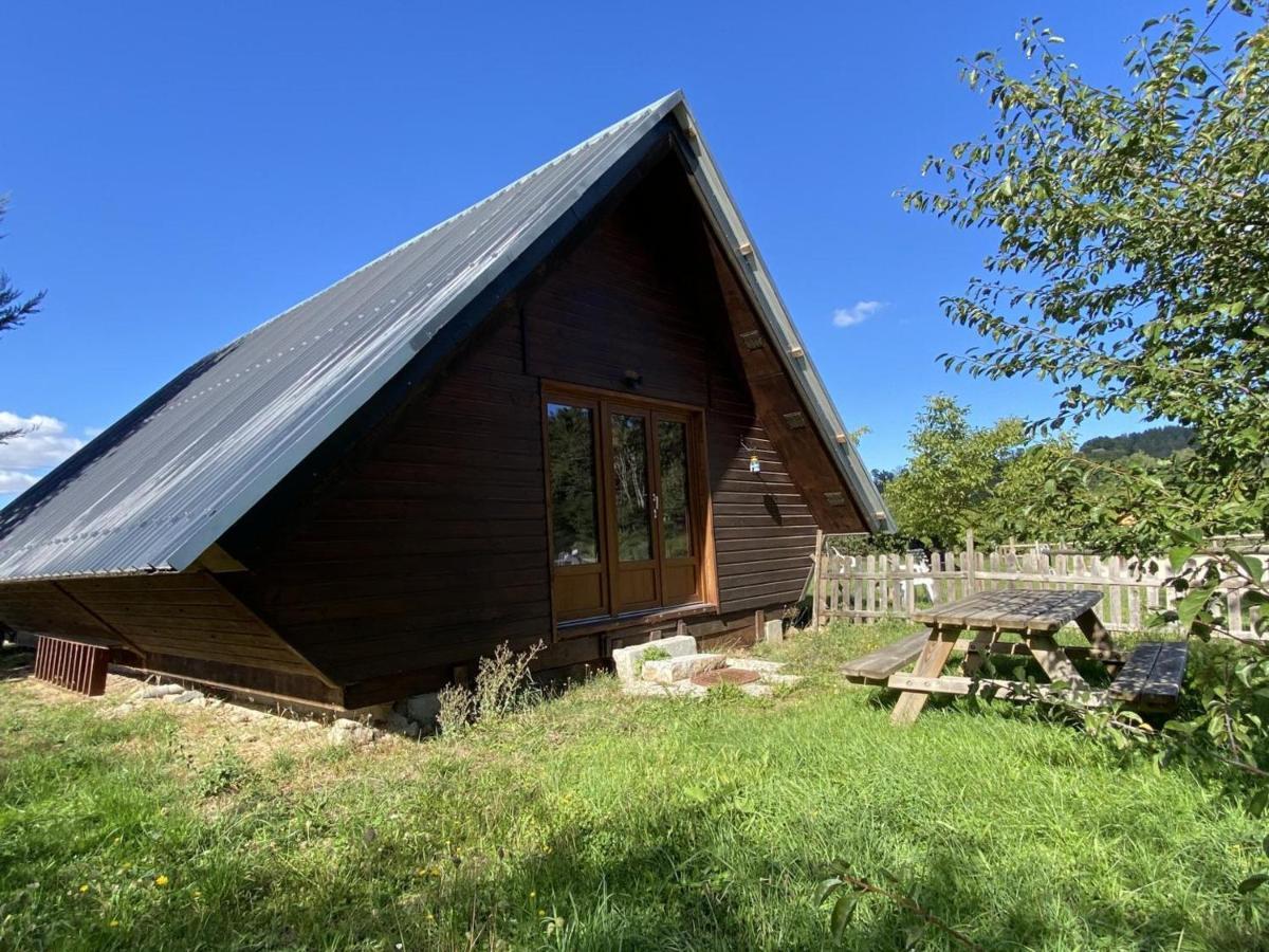 Chalet Familial Pres De Vichy, Terrasse, Animaux Acceptes - Fr-1-489-274 Le Vernet  ภายนอก รูปภาพ